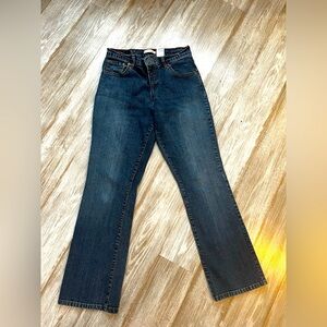 Levi's relaxed bootcut 550 size 8